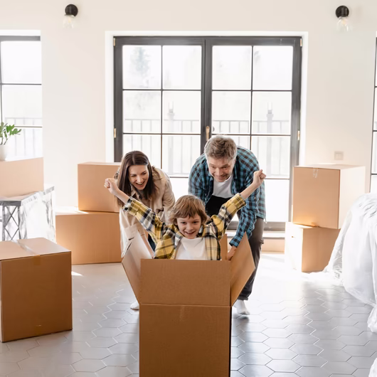 Mietrecht Junge Familie in gemieteter Wohnung